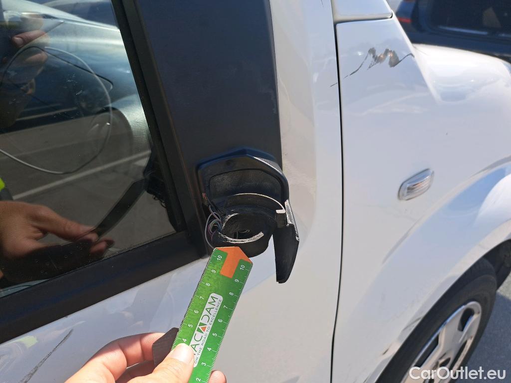  Fiat  Fiorino FIAT  / 2016 / 4P / combi Combi SX N1 1.3 Mjet 59kW (80CV) #17