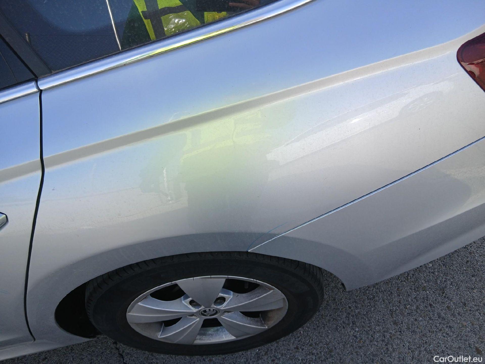  Skoda  Octavia SKODA  / 2020 / 5P / familiar Combi 2.0 TDI 110kW(150CV) DSG Ambition #27