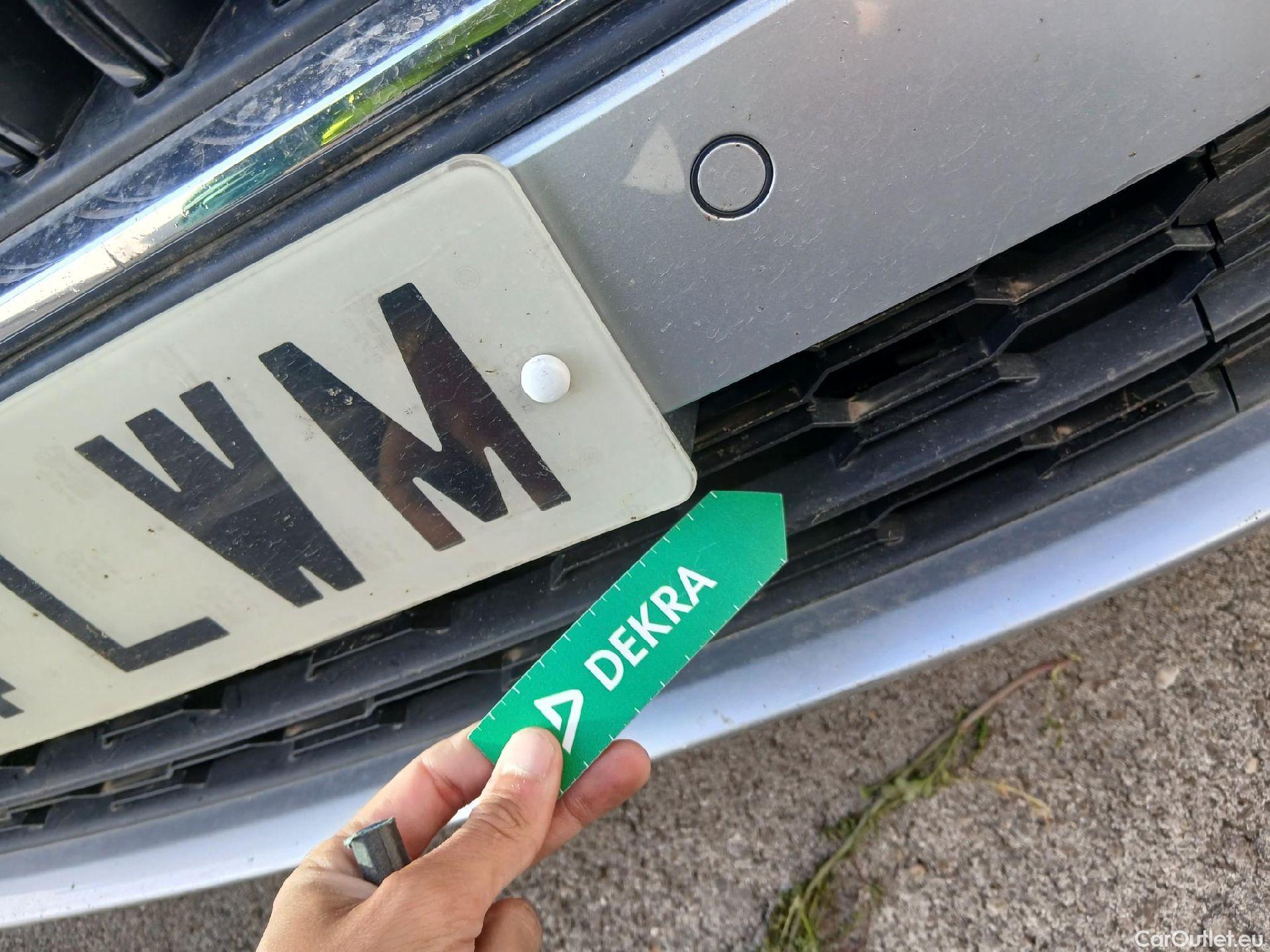  Skoda  Octavia SKODA  / 2020 / 5P / familiar Combi 2.0 TDI 110kW(150CV) DSG Ambition #8