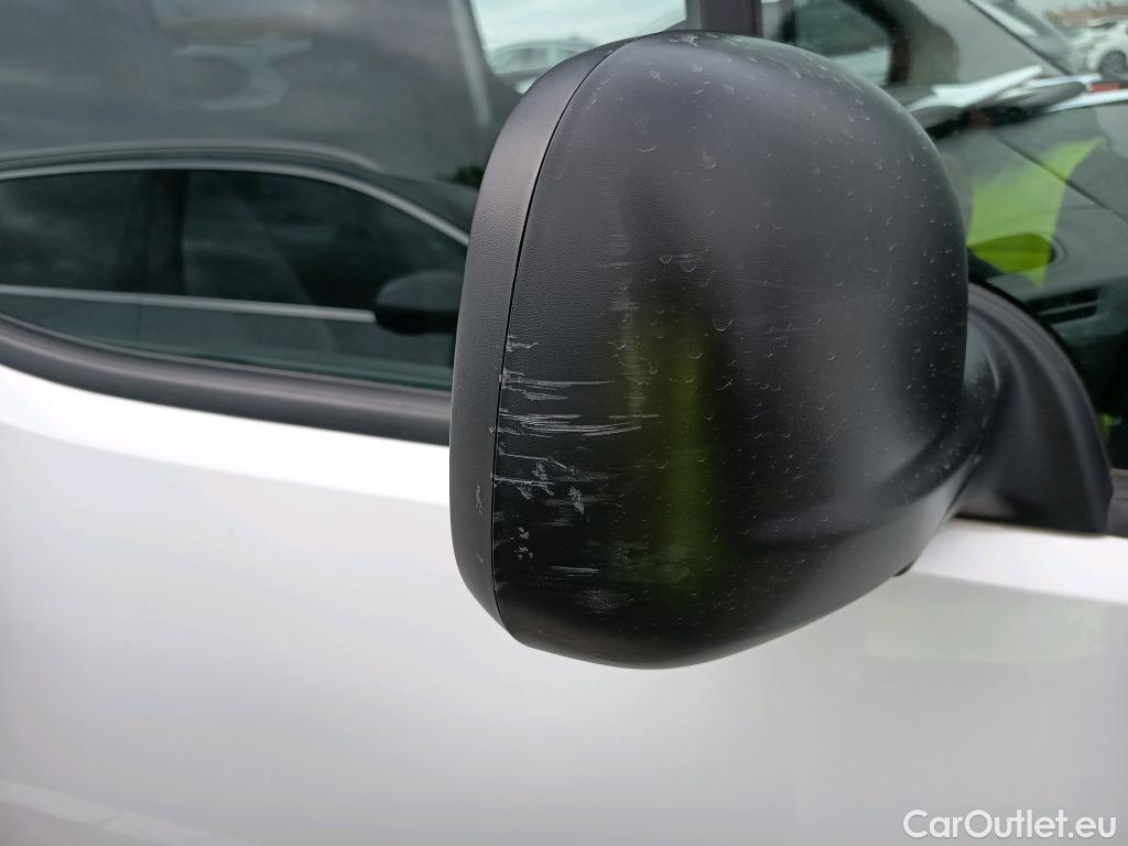  Citroen  Berlingo CITROEN  / 2018 / 4P / combi Talla M BlueHDi 100 S&S LIVE PACK BUSINE #45