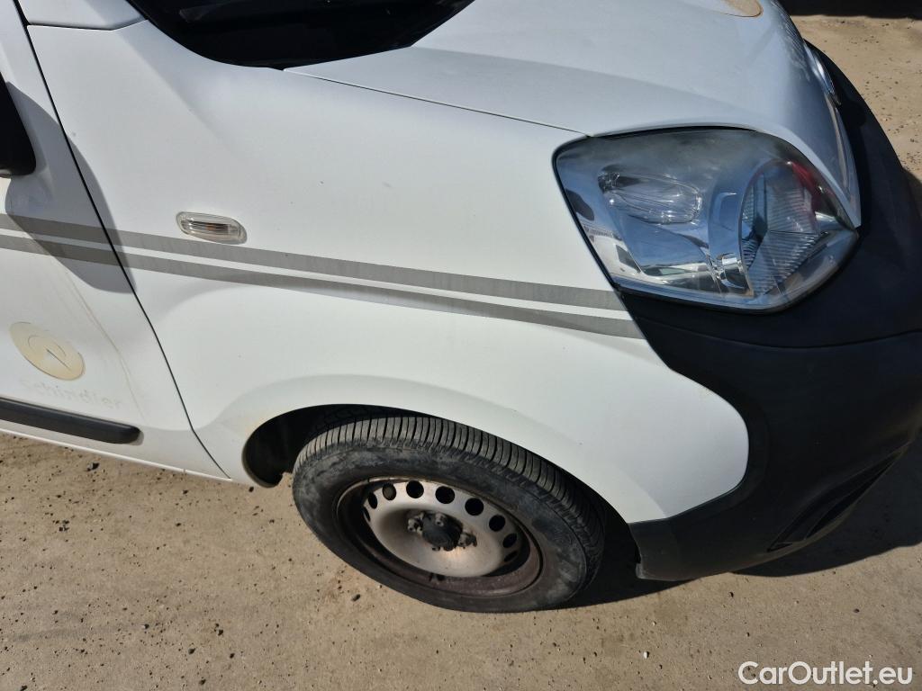  Fiat  Fiorino FIAT  / 2016 / 3P / furgón derivado de turismo Cargo Base 1.3 Mjet 59kW (80CV) E6 #51