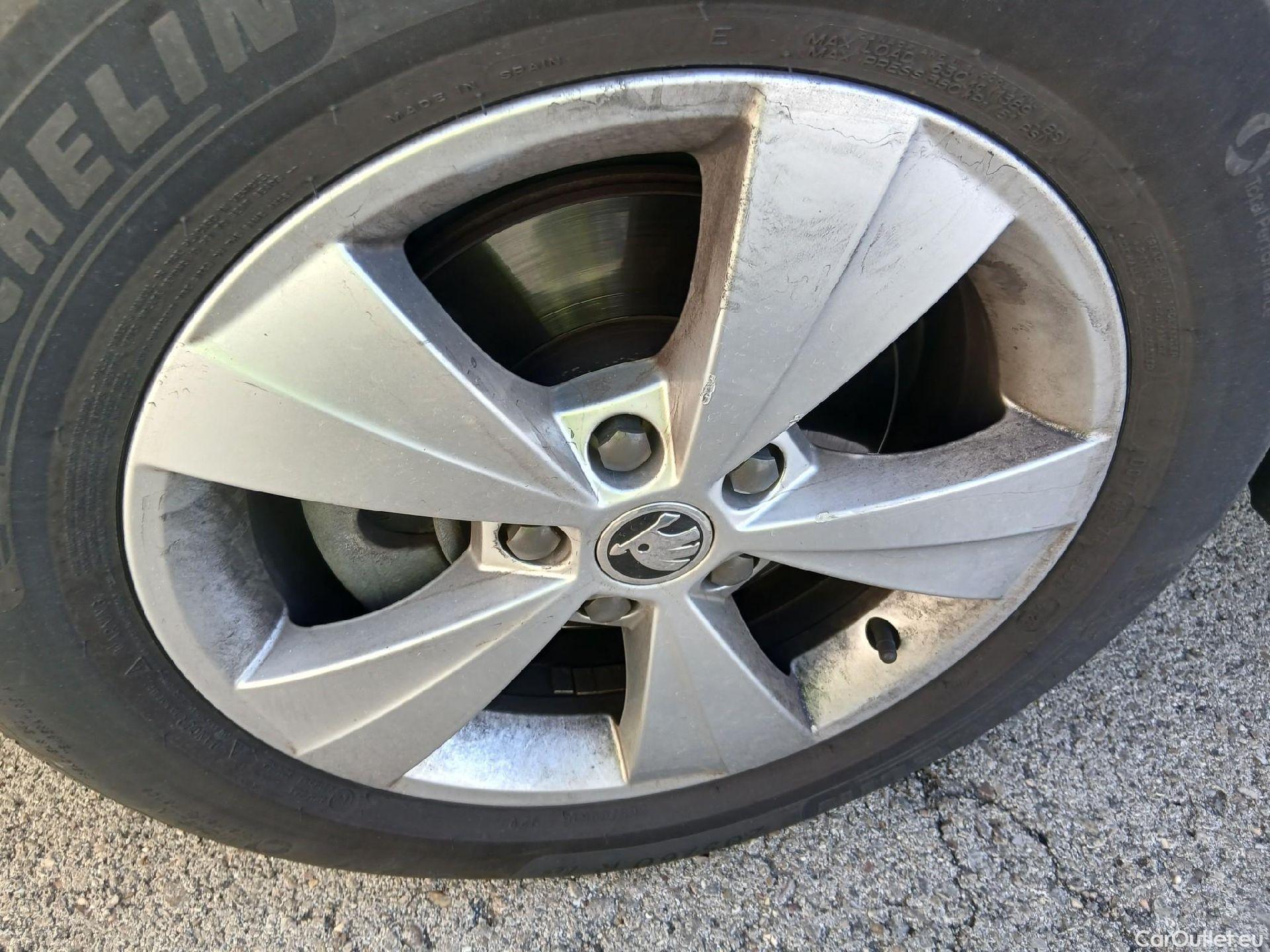  Skoda  Octavia SKODA  / 2020 / 5P / familiar Combi 2.0 TDI 110kW(150CV) DSG Ambition #17