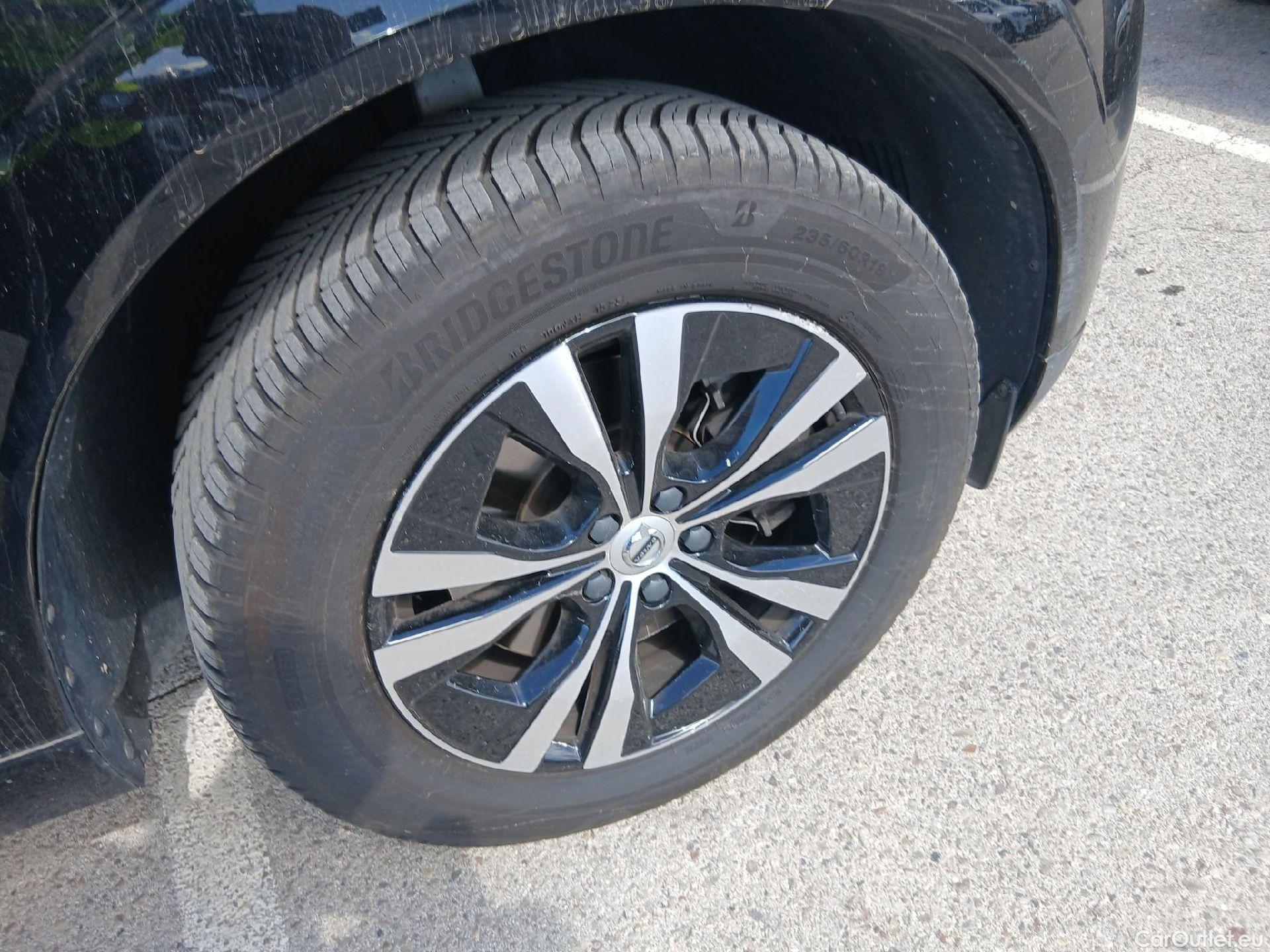  Volvo  XC60 VOLVO  / 2017 / 5P / todoterreno 2.0 B4 D AWD Momentum Pro Auto #22