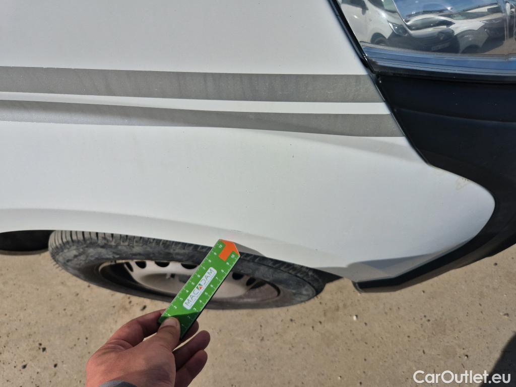  Fiat  Fiorino FIAT  / 2016 / 3P / furgón derivado de turismo Cargo Base 1.3 Mjet 59kW (80CV) E6 #52