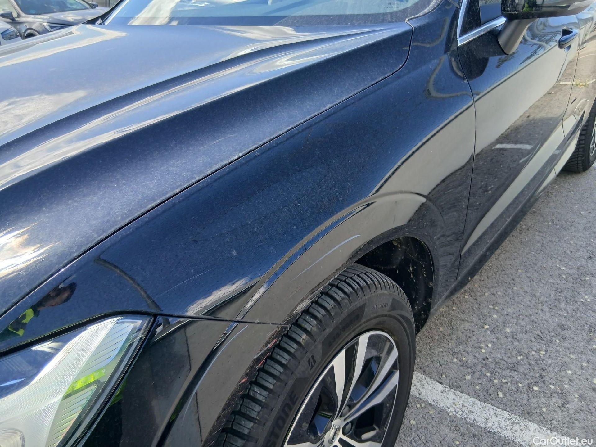  Volvo  XC60 VOLVO  / 2017 / 5P / todoterreno 2.0 B4 D AWD Momentum Pro Auto #7