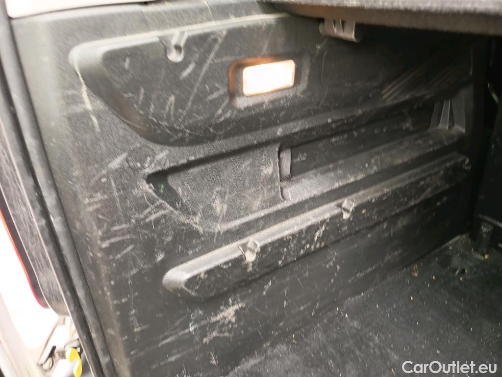  Citroen  Berlingo CITROEN  / 2018 / 4P / combi Talla M BlueHDi 100 S&S LIVE PACK BUSINE #29