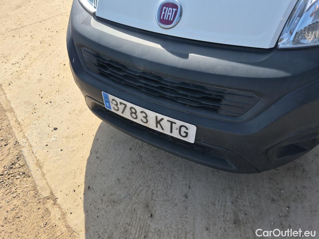  Fiat  Fiorino FIAT  / 2016 / 3P / furgón derivado de turismo Cargo Base 1.3 Mjet 59kW (80CV) E6 #37