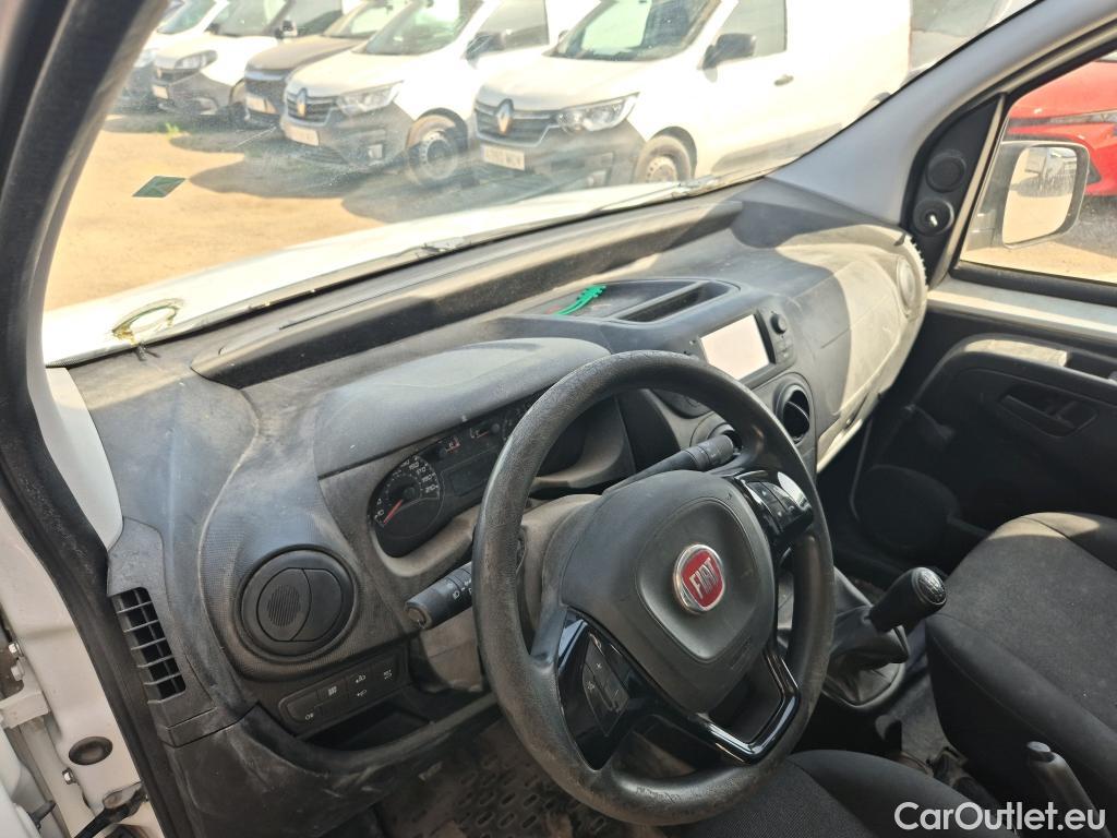  Fiat  Fiorino FIAT  / 2016 / 3P / furgón derivado de turismo Cargo Base 1.3 Mjet 59kW (80CV) E6 #23