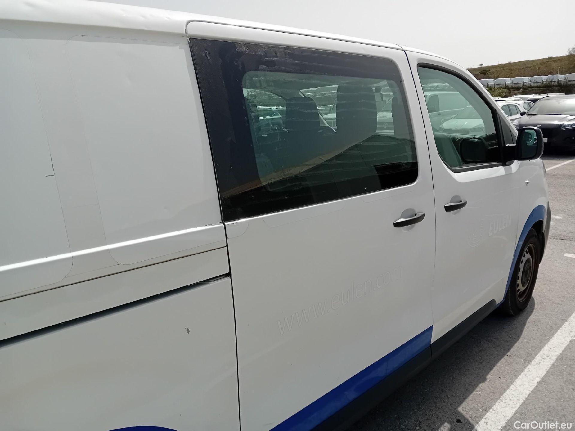  Citroen  Jumpy CITROEN  / 2016 / 4P / furgón DC Abatible Talla M BlueHDi 120 Control #39