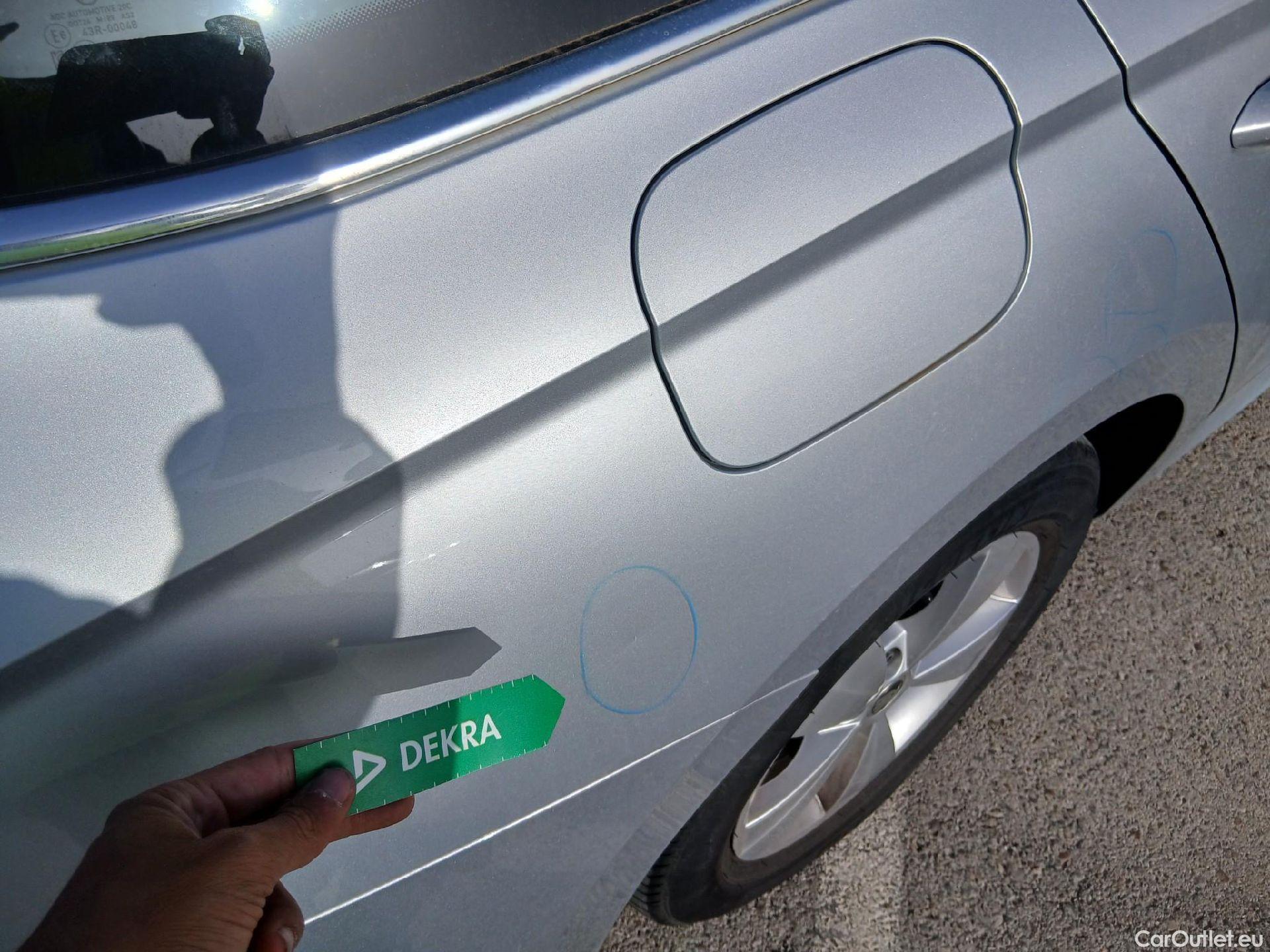  Skoda  Octavia SKODA  / 2020 / 5P / familiar Combi 2.0 TDI 110kW(150CV) DSG Ambition #32