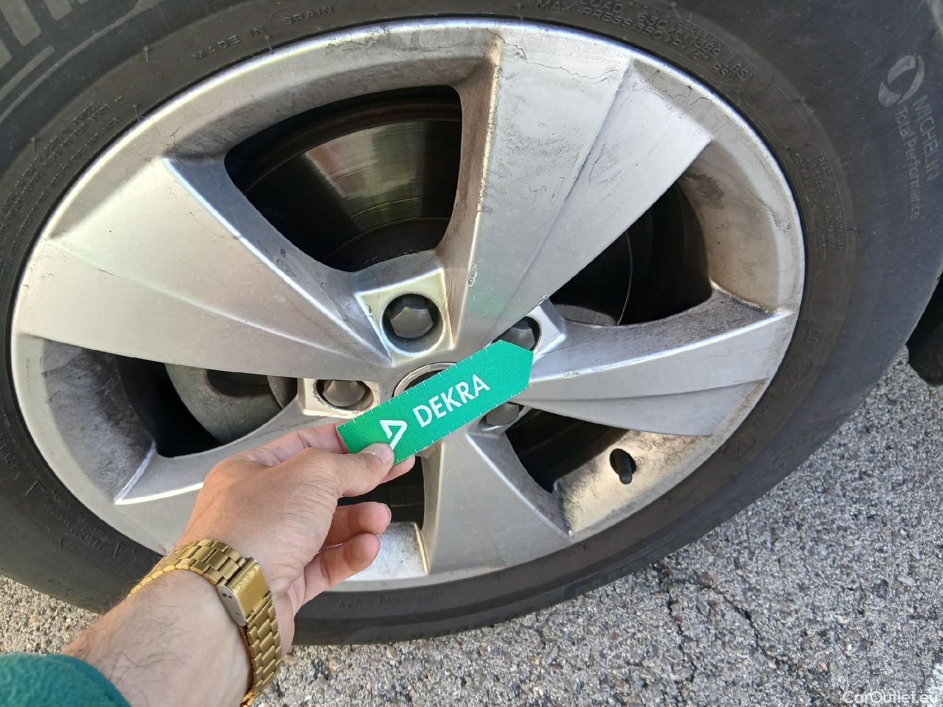  Skoda  Octavia SKODA  / 2020 / 5P / familiar Combi 2.0 TDI 110kW(150CV) DSG Ambition #16