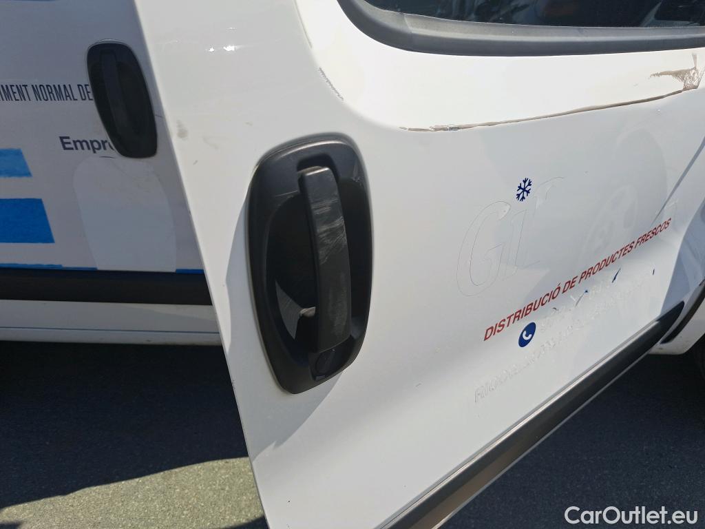  Fiat  Fiorino FIAT  / 2016 / 4P / combi Combi SX N1 1.3 Mjet 59kW (80CV) #38