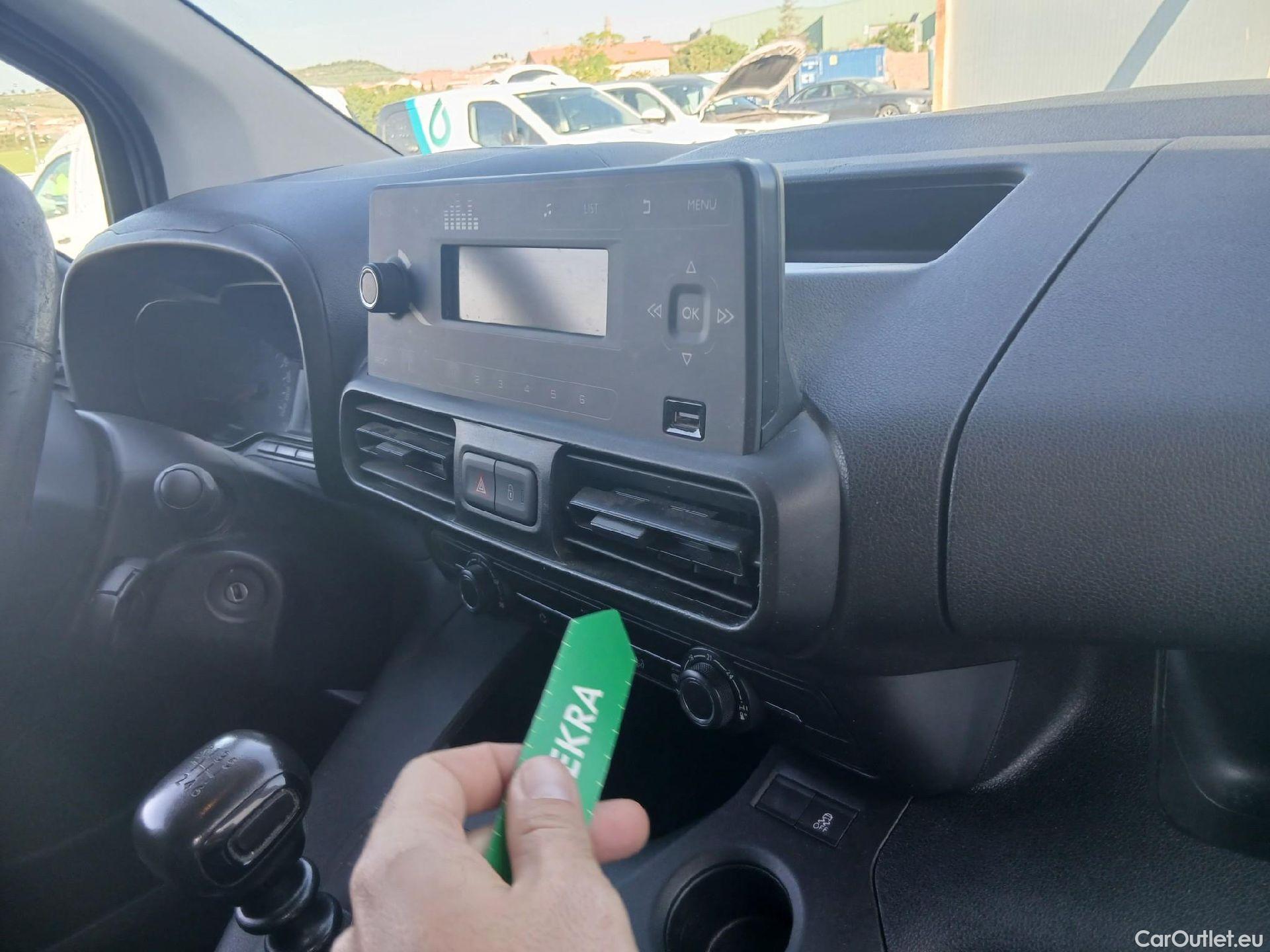  Toyota  Proace TOYOTA  City/2020/4P/furgón derivado de turismo 1.5D 75kW (100CV) GX 650kg Media #32