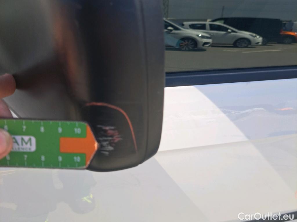  Volkswagen  Caddy VOLKSWAGEN  / 2015 / 4P / furgón derivado de turismo Profesional Furgón 2.0 TDI 55kW BMT #45