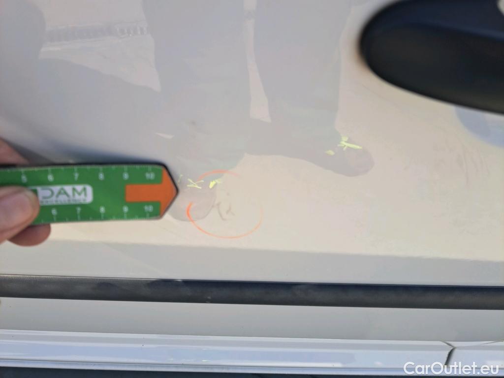  Volkswagen  Caddy VOLKSWAGEN  / 2015 / 4P / furgón derivado de turismo Profesional Furgón 2.0 TDI 55kW BMT #23