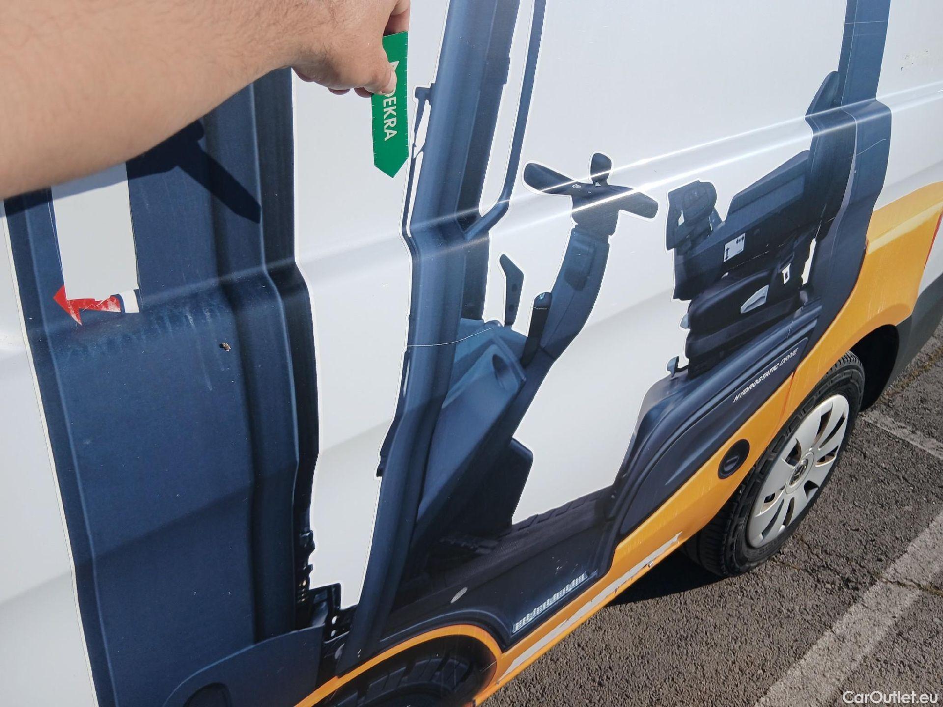  Mercedes  Vito MERCEDES-BENZ  / 2014 / 4P / furgón 114 CDI Larga #11