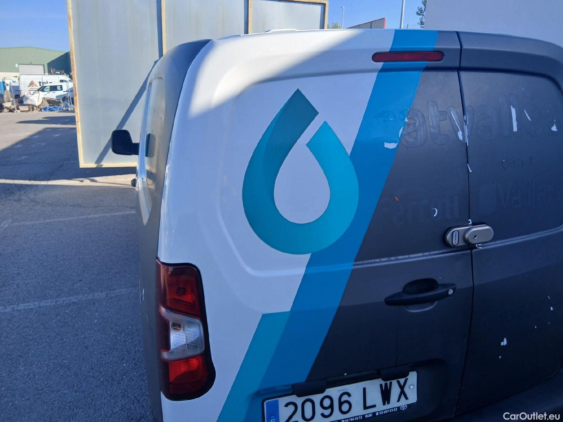  Toyota  Proace TOYOTA  City/2020/4P/furgón derivado de turismo 1.5D 75kW (100CV) GX 650kg Media #15