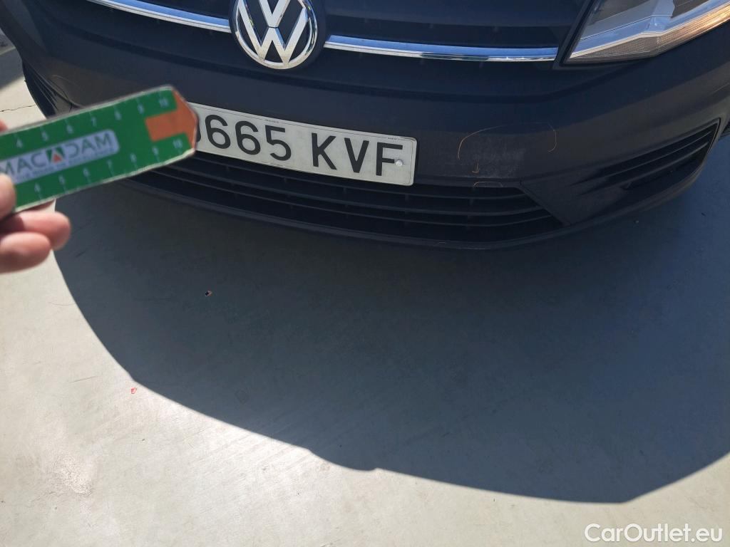  Volkswagen  Caddy VOLKSWAGEN  / 2015 / 4P / furgón derivado de turismo Profesional Furgón 2.0 TDI 55kW BMT #17