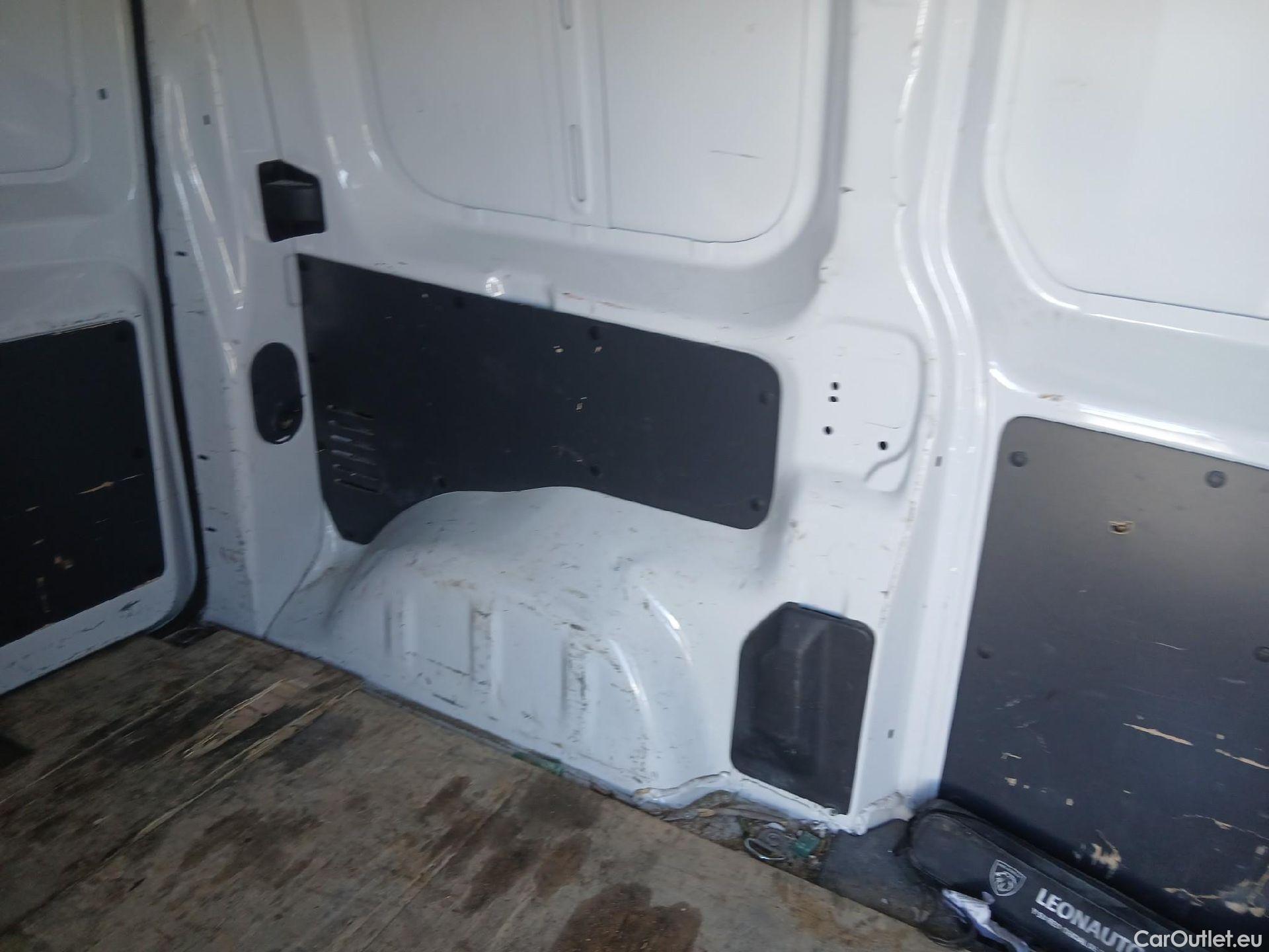  Peugeot  Expert  Furgón Pro Standard 1.5 HDI 120CV MT6 E6d #34