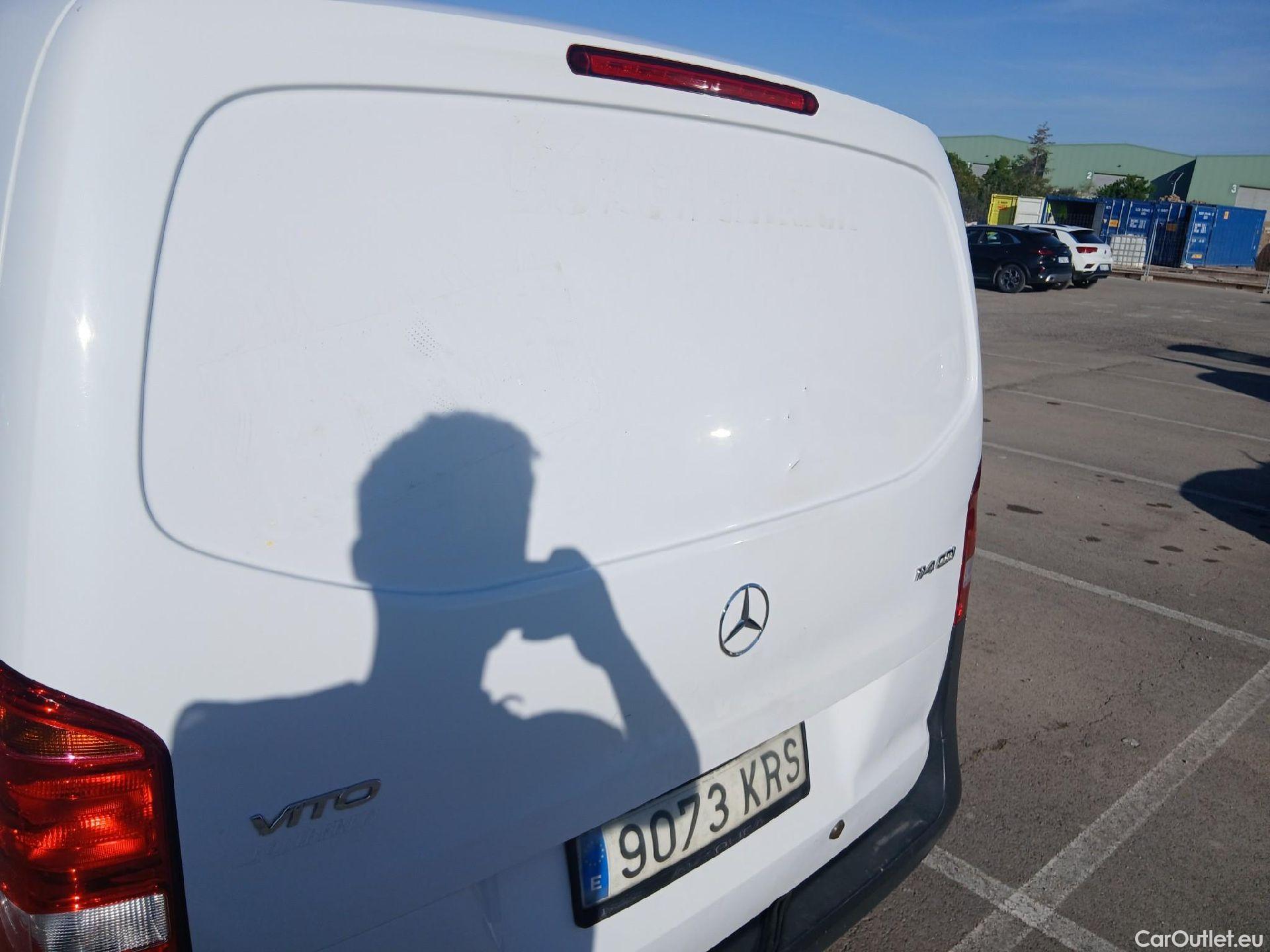  Mercedes  Vito MERCEDES-BENZ  / 2014 / 4P / furgón 114 CDI Larga #16