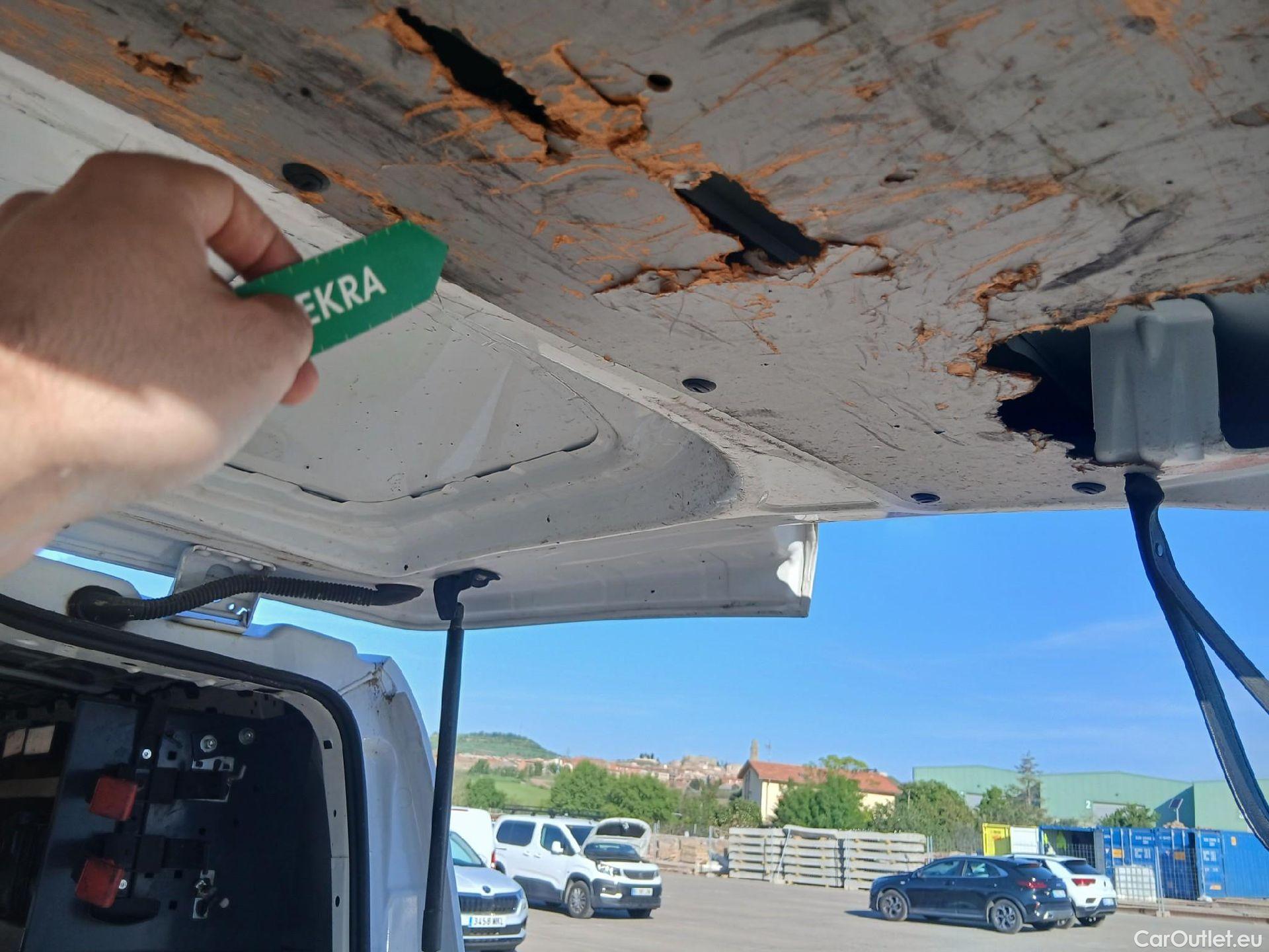  Mercedes  Vito MERCEDES-BENZ  / 2014 / 4P / furgón 114 CDI Larga #37