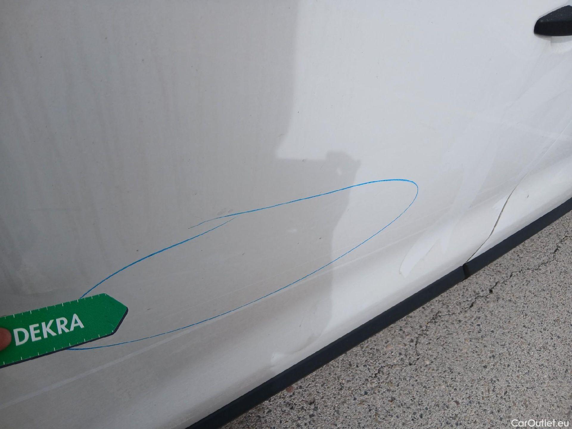  Opel  Vivaro OPEL  / 2019 / 4P / furgón 1.5 Diésel 74kW(100CV)M Std Exp #14