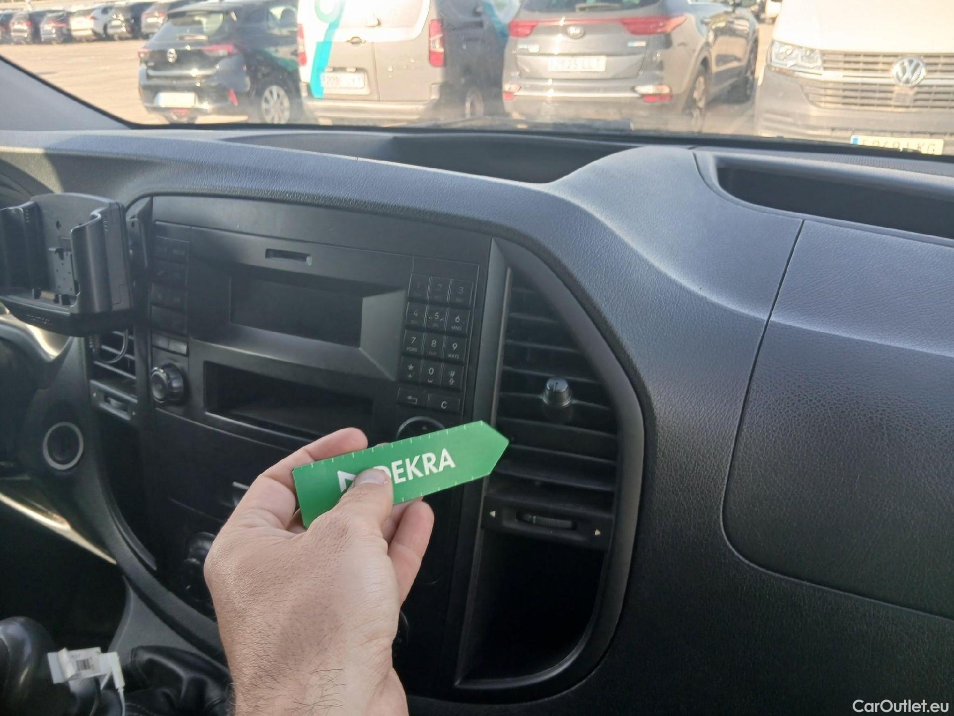  Mercedes  Vito MERCEDES-BENZ  / 2014 / 4P / furgón 114 CDI Larga #35