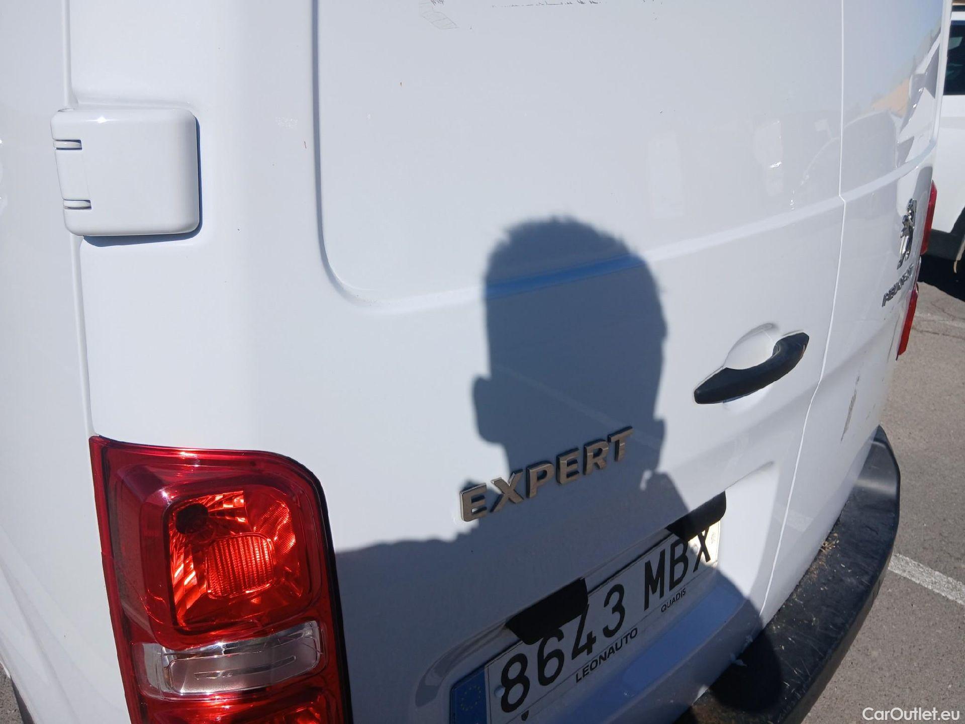  Peugeot  Expert  Furgón Pro Standard 1.5 HDI 120CV MT6 E6d #17