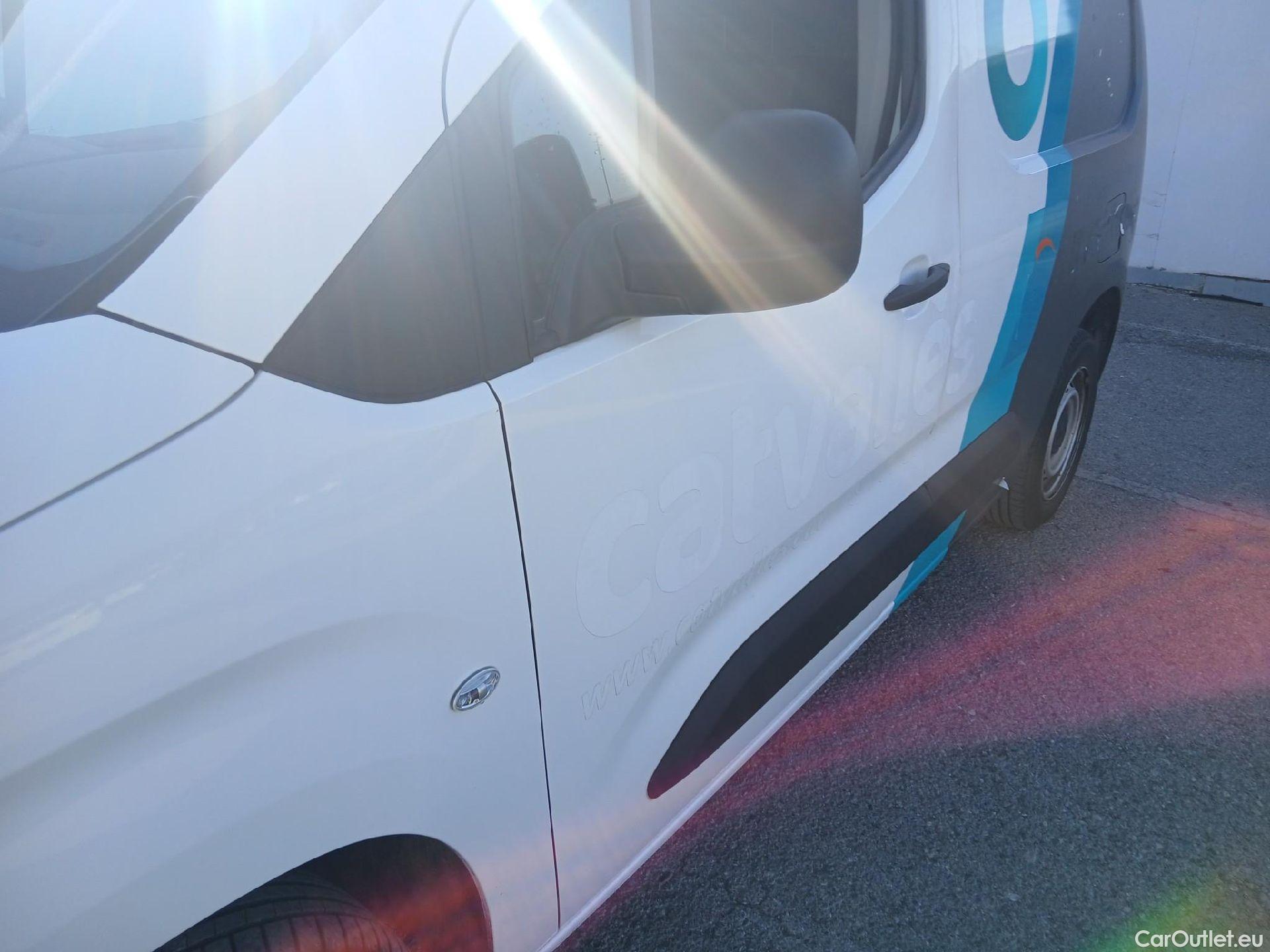  Toyota  Proace TOYOTA  City/2020/4P/furgón derivado de turismo 1.5D 75kW (100CV) GX 650kg Media #9