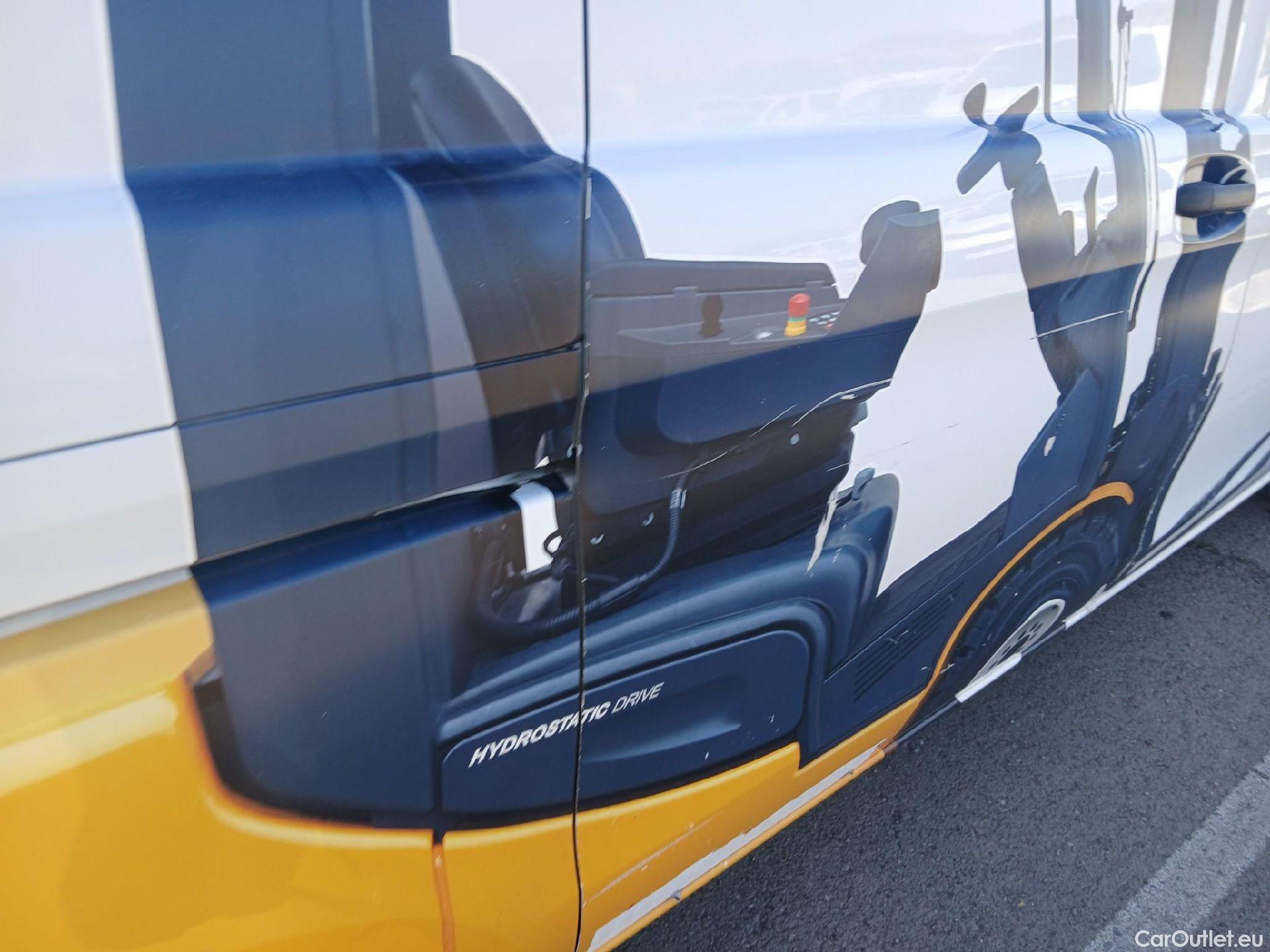  Mercedes  Vito MERCEDES-BENZ  / 2014 / 4P / furgón 114 CDI Larga #27