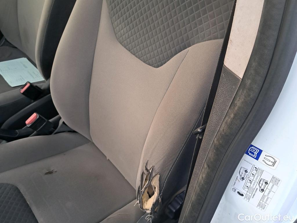  Ford  Transit Connect FORD Transit Courier / 2014 / 4P / combi Kombi 1.5 TDCi 56kW Trend #24