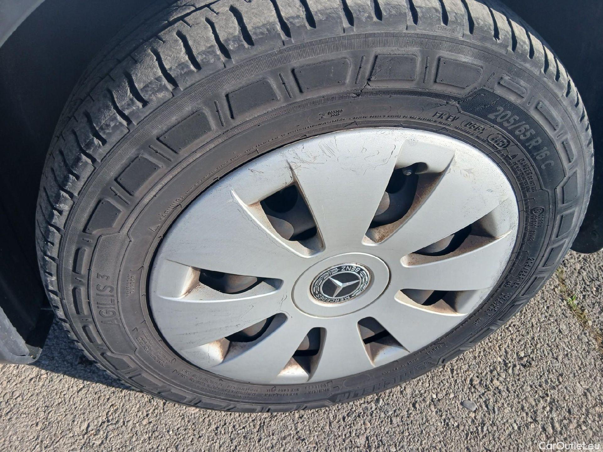  Mercedes  Vito MERCEDES-BENZ  / 2014 / 4P / furgón 114 CDI Larga #7