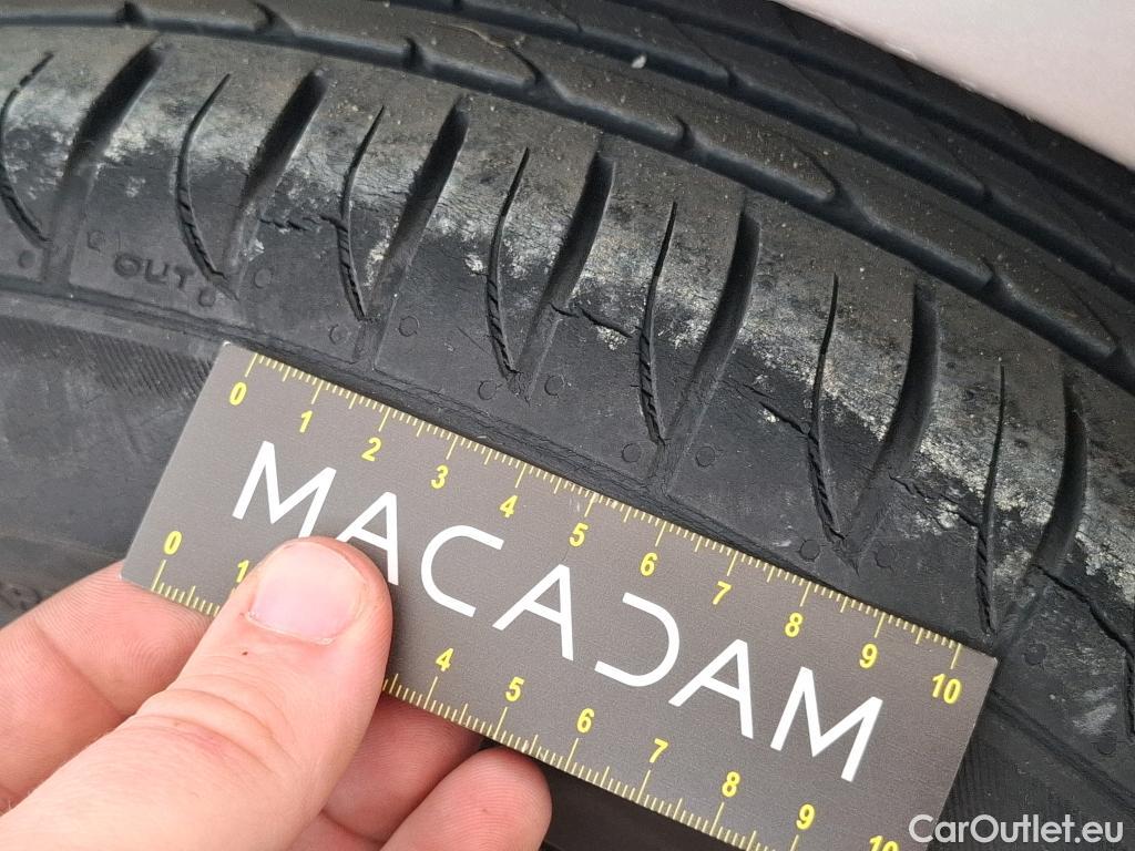  Volkswagen  Golf  VII Berline Comfortline BlueMotion 1.5 TSI 130CV BVA7 E6 #32