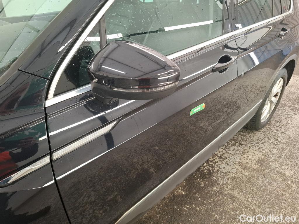  Volkswagen  Tiguan VOLKSWAGEN  / 2020 / 5P / SUV 1.5 TSI 150 DSG7 Elegance Exclusive #8