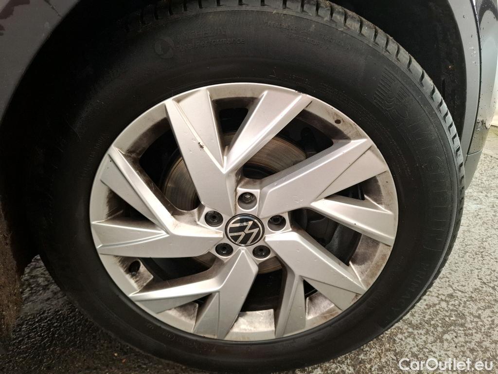  Volkswagen  Tiguan VOLKSWAGEN  / 2020 / 5P / SUV 1.5 TSI 150 DSG7 Elegance Exclusive #18