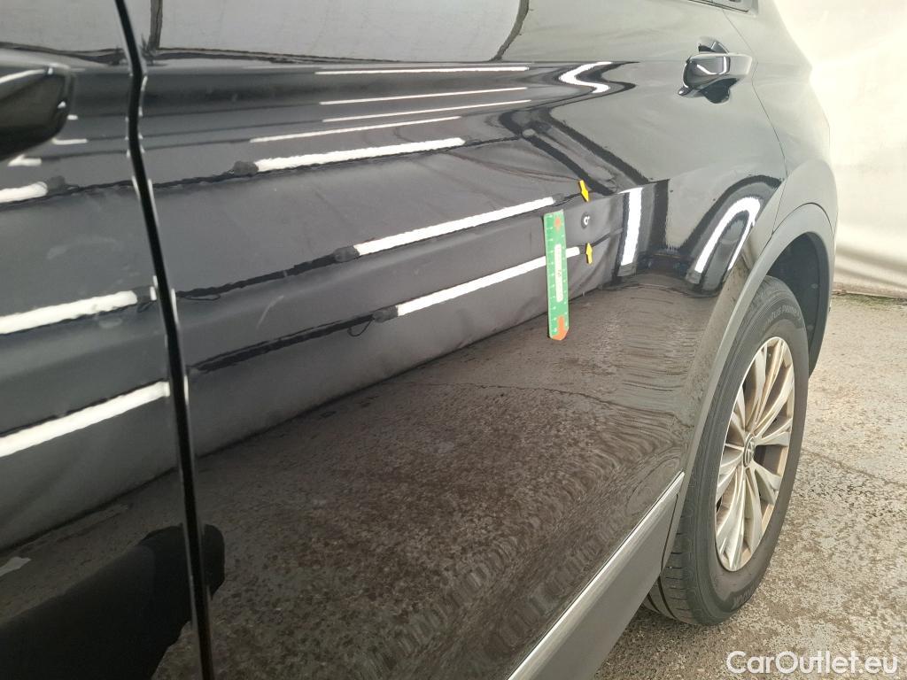  Volkswagen  Tiguan VOLKSWAGEN  / 2020 / 5P / SUV 2.0 TDI 150 DSG7 Life Business #3