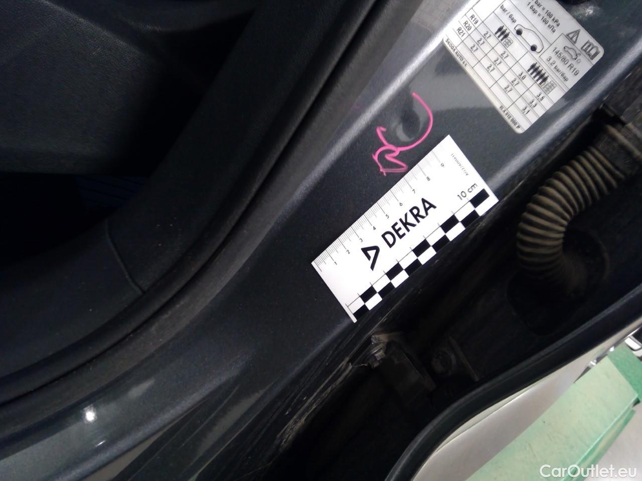  Skoda  ENYAQ  iV80 5d #4