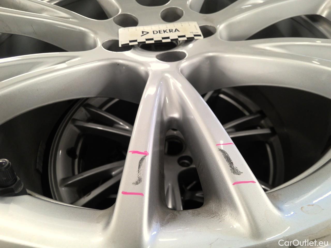  Tesla  Model Y  Long-Range AWD #1