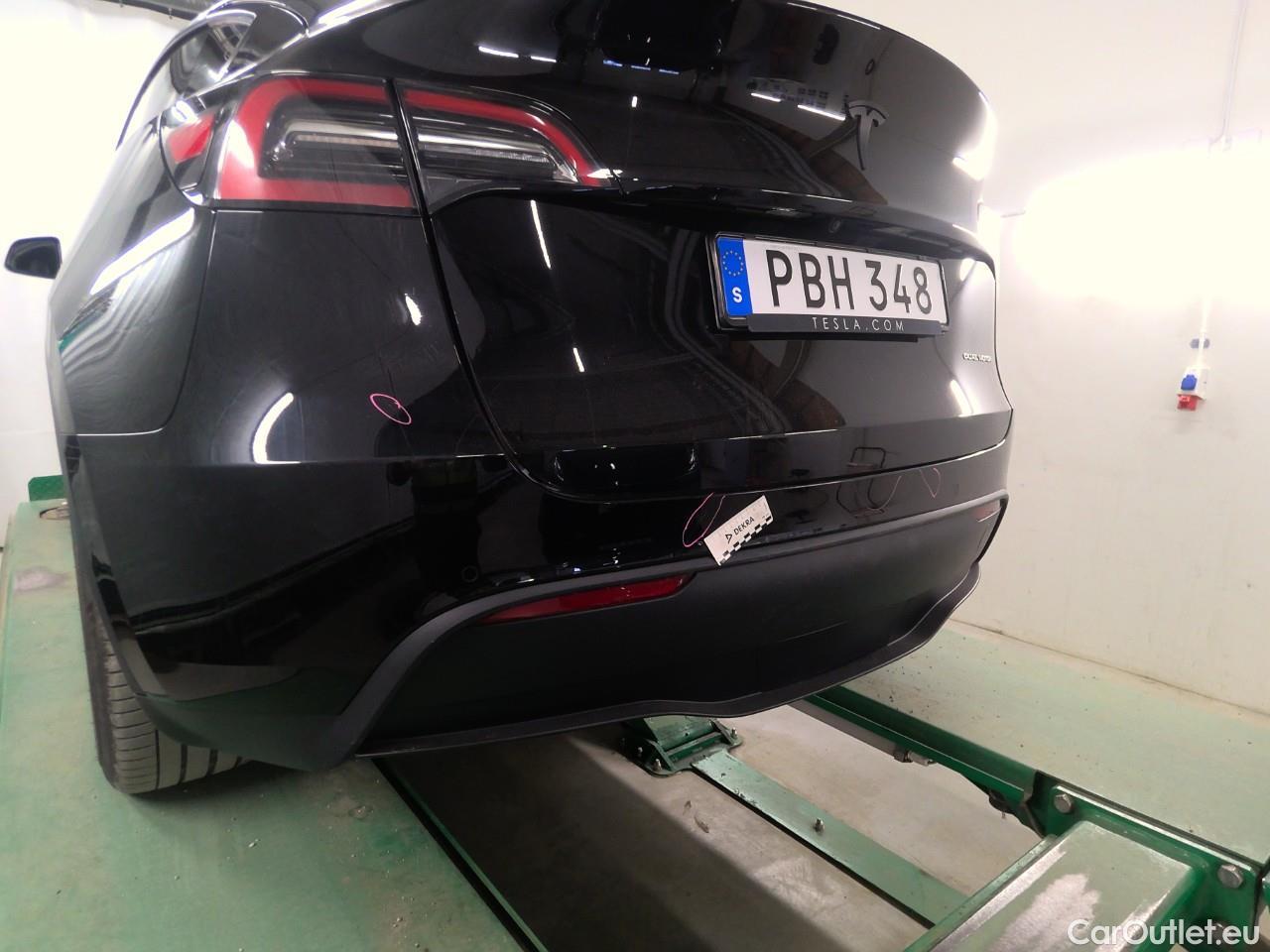  Tesla  Model Y  Long-Range AWD #10