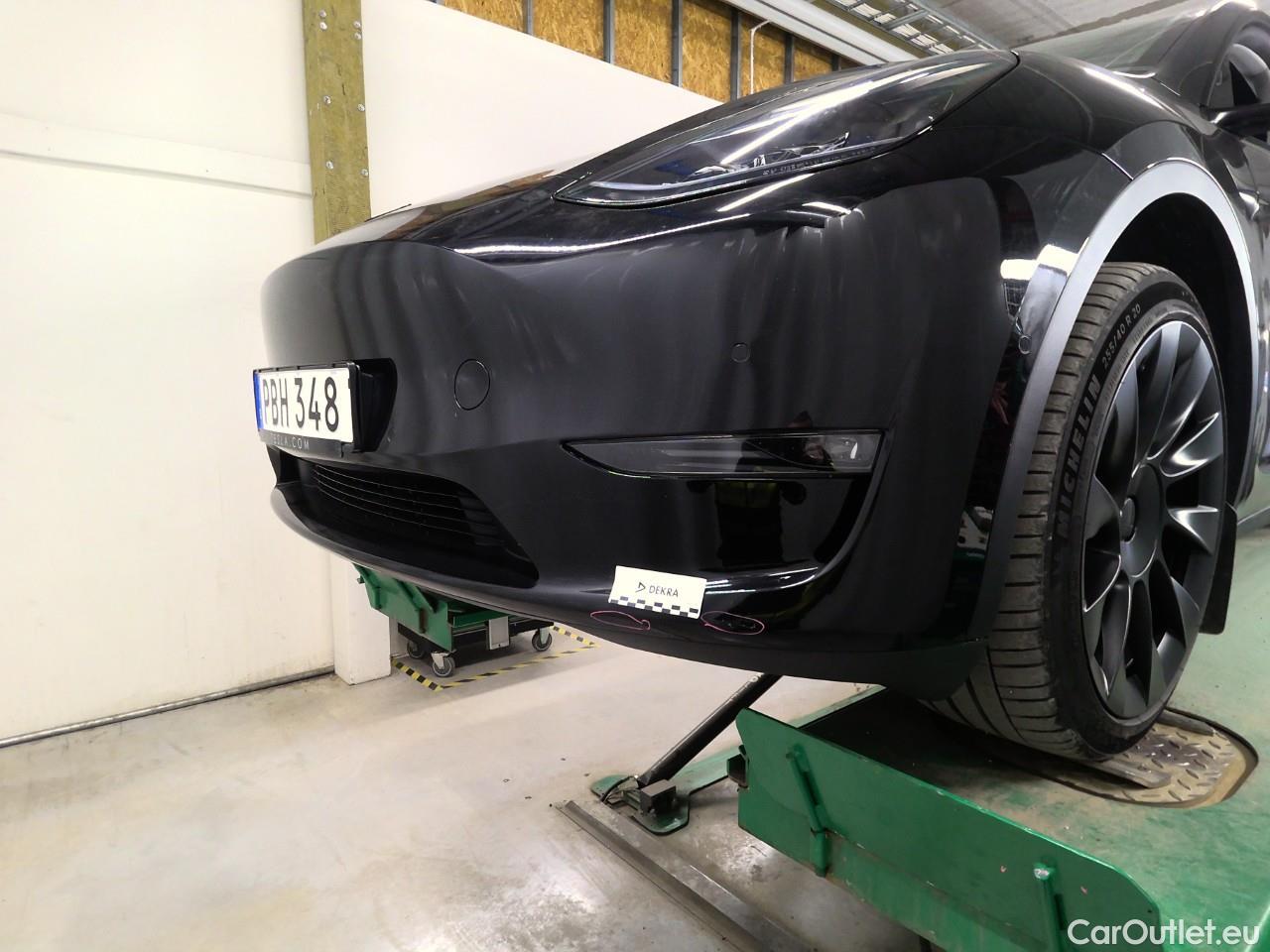  Tesla  Model Y  Long-Range AWD #2