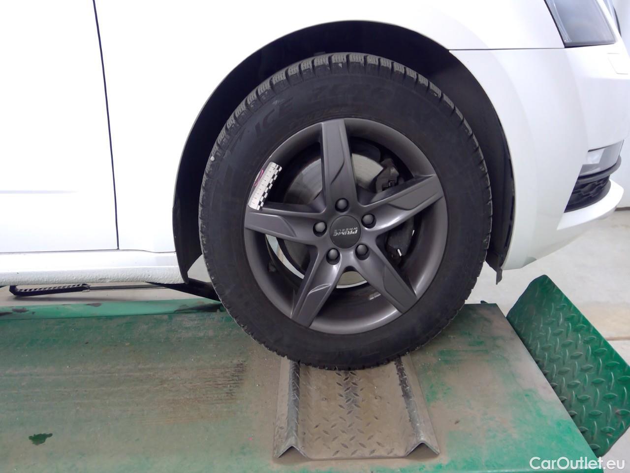  Skoda  Octavia Oct.Combi TSI 150 Ambition Aut #3