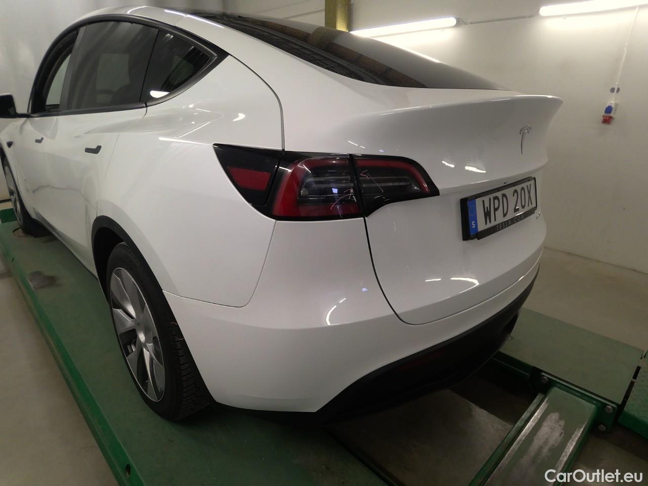  Tesla  Model Y  Long-Range AWD #17