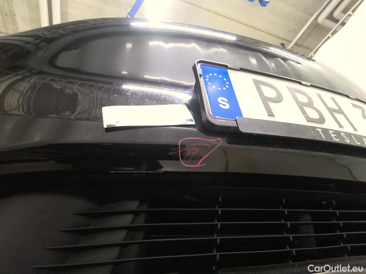  Tesla  Model Y  Long-Range AWD #3