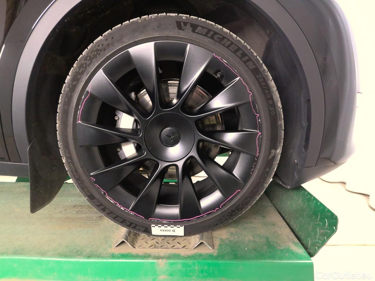  Tesla  Model Y  Long-Range AWD #5