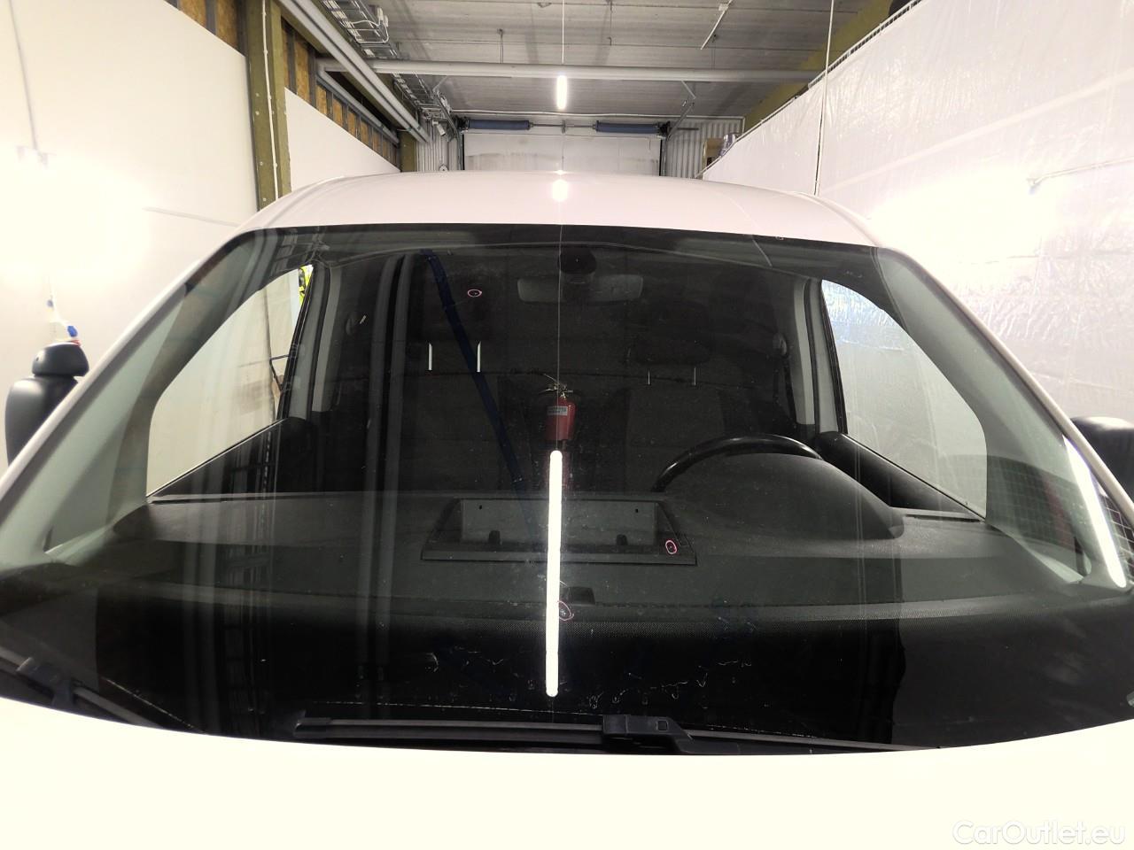  Volkswagen  Caddy  TDI 75 Maxi Aut. #11