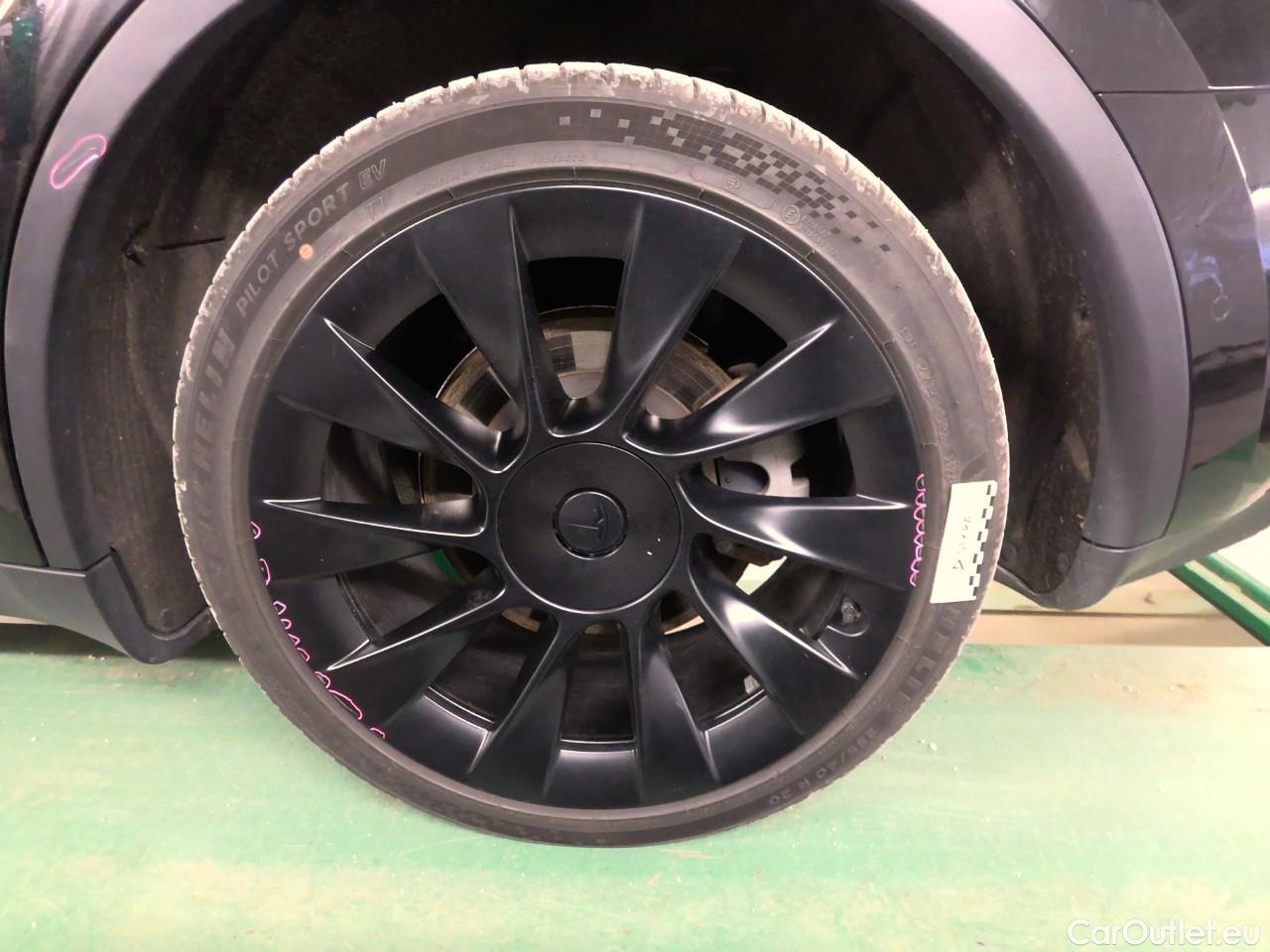  Tesla  Model Y  Long-Range AWD #12