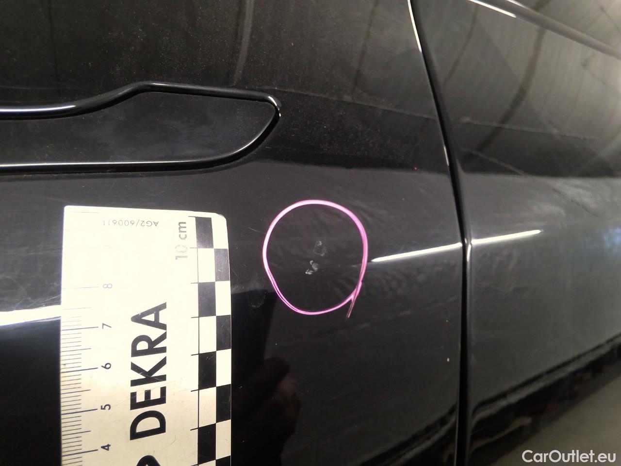  Tesla  Model Y  Long-Range AWD #16