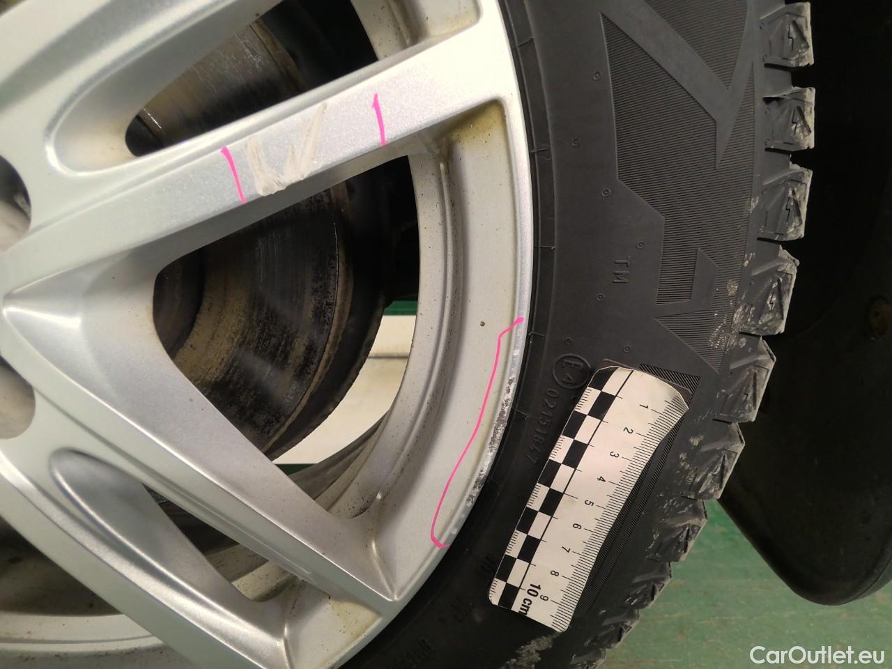  Volkswagen  Caddy  TDI 75 Maxi Aut #8