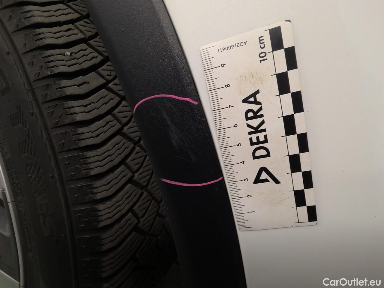  Tesla  Model Y  Long-Range AWD #10