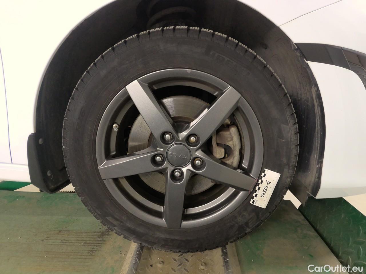  KIA  Cee'd ceed SW 1.6PHEV Action Aut #4